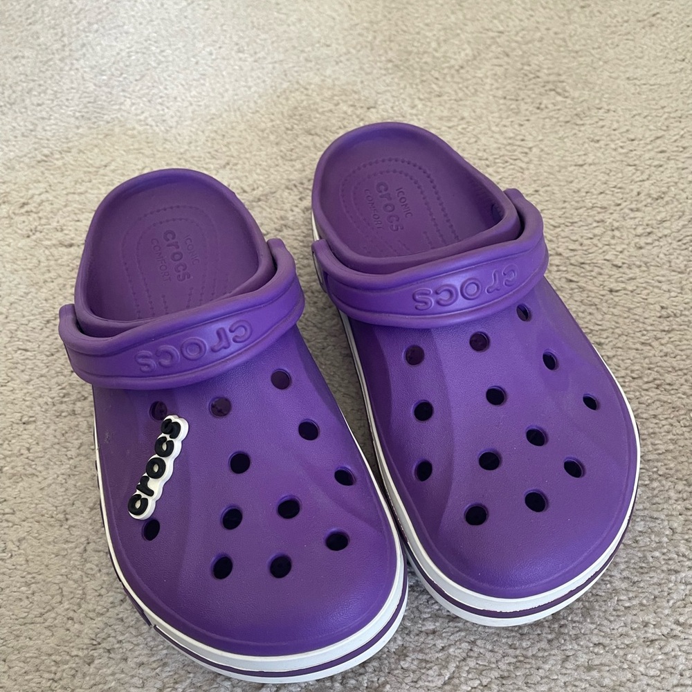 CROCS Purple Classic Design